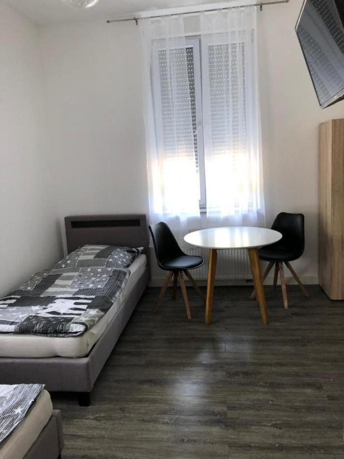 Godorfer Burg Monteuer Zimmer Весселінґ Екстер'єр фото